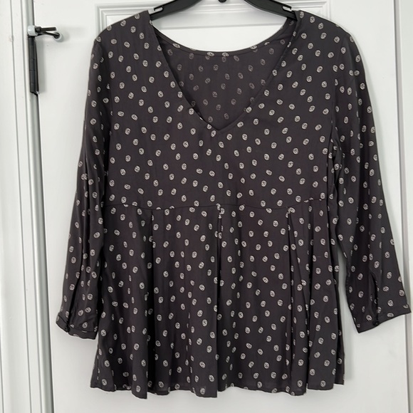 Hinge blouse with bear details - Picture 3 of 4